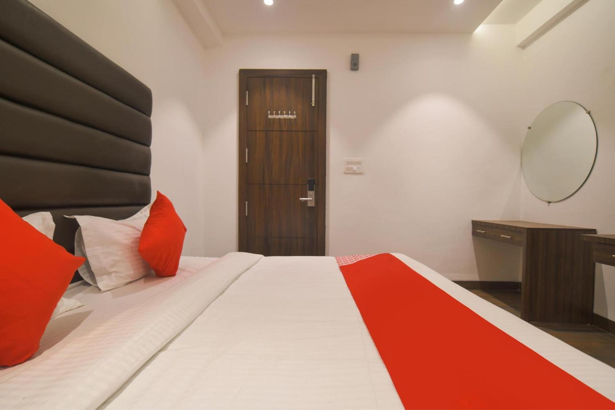 Hotel O Rudraksh Indore Esterno foto
