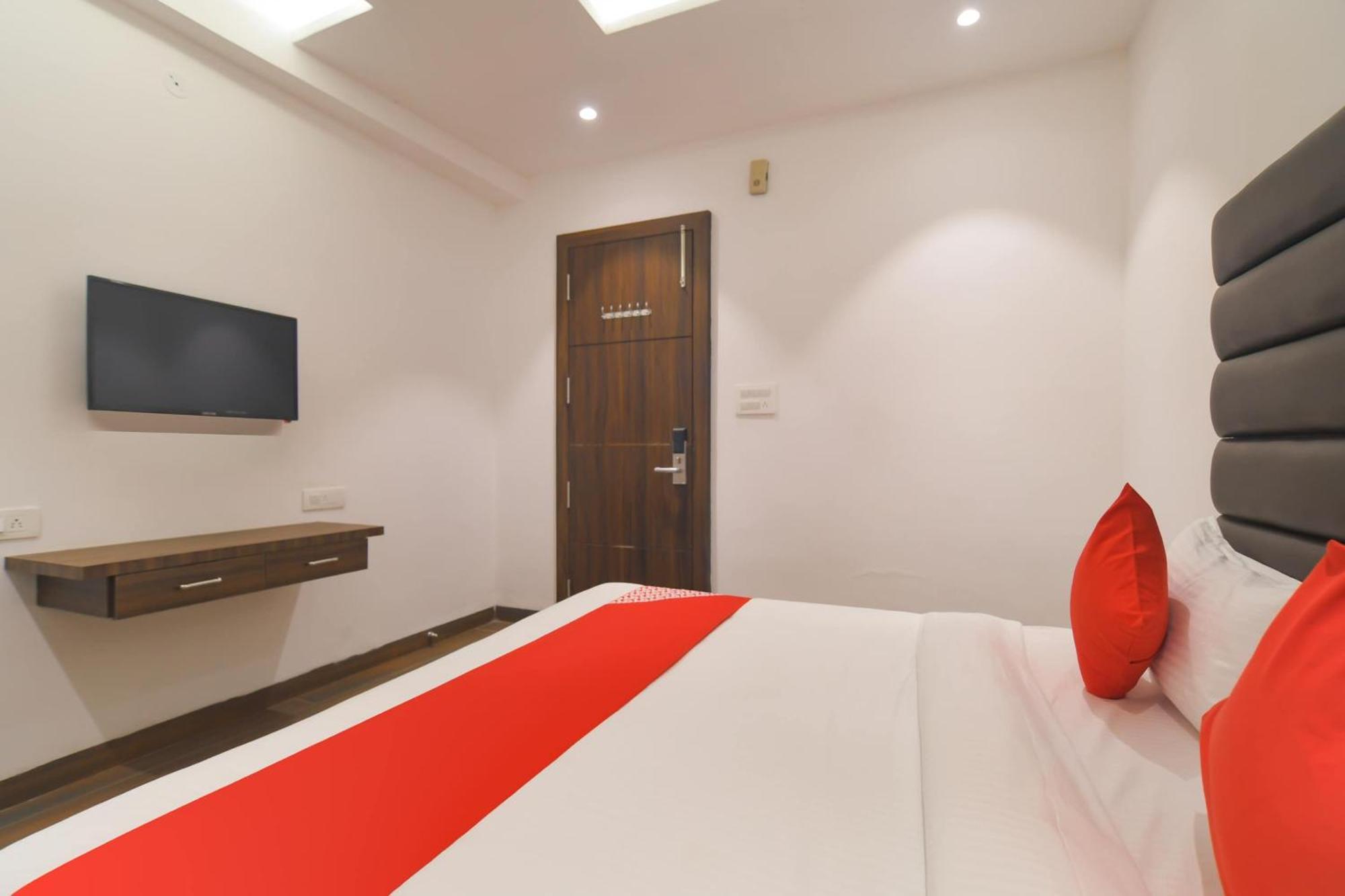 Hotel O Rudraksh Indore Esterno foto