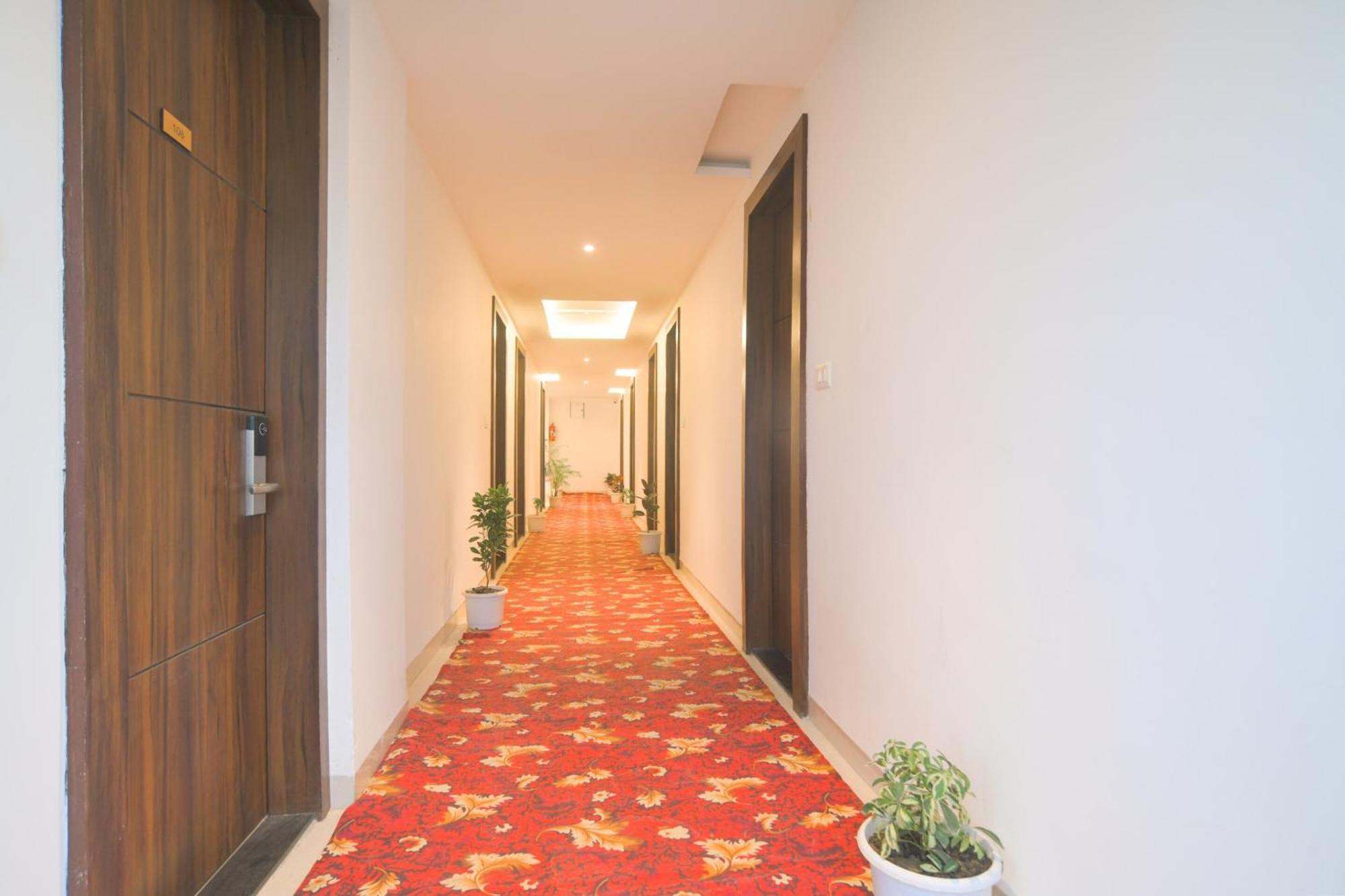 Hotel O Rudraksh Indore Esterno foto