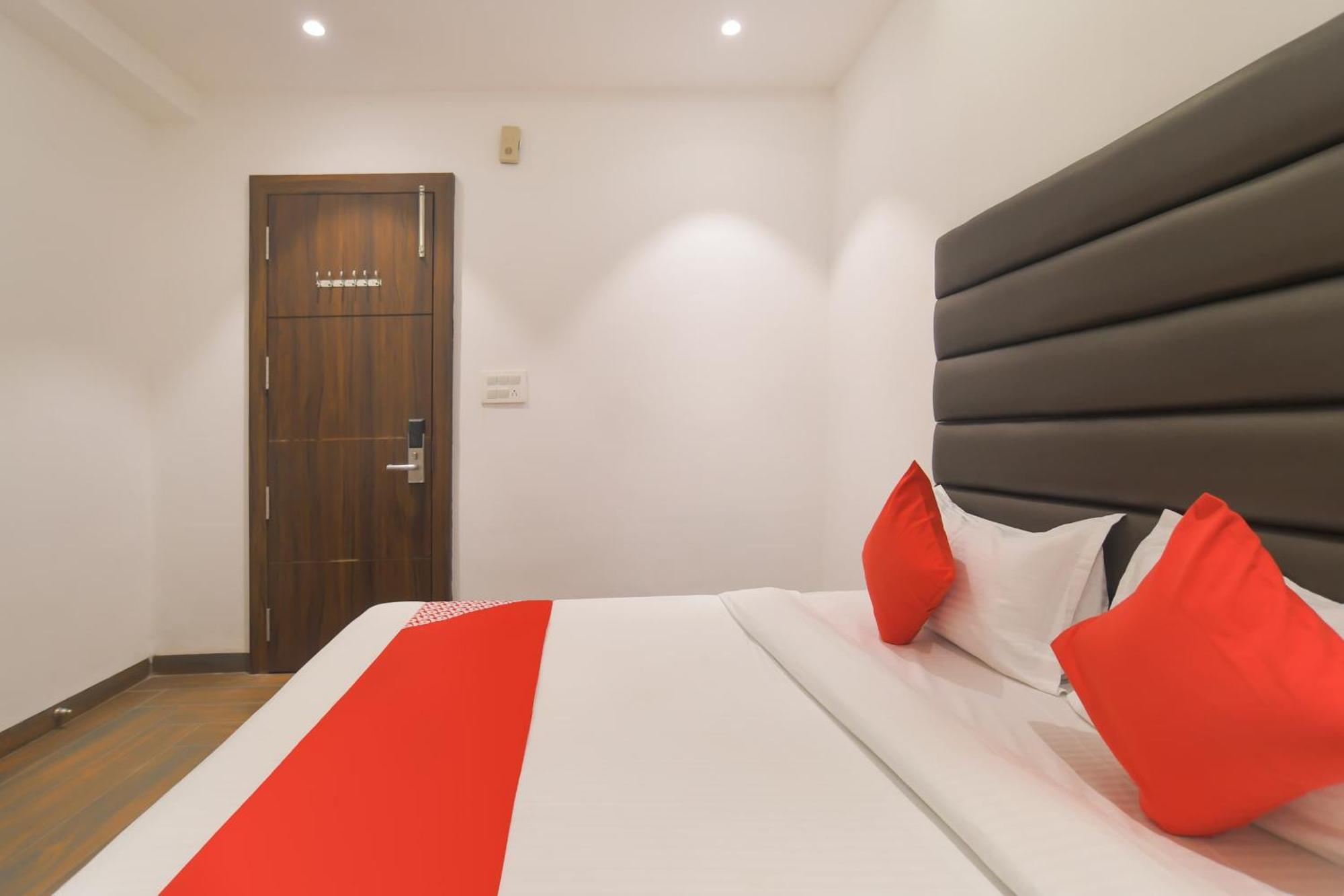 Hotel O Rudraksh Indore Esterno foto