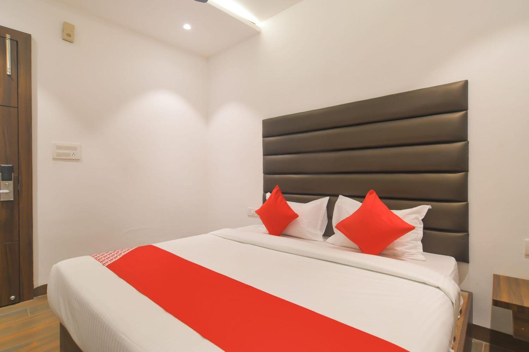 Hotel O Rudraksh Indore Esterno foto