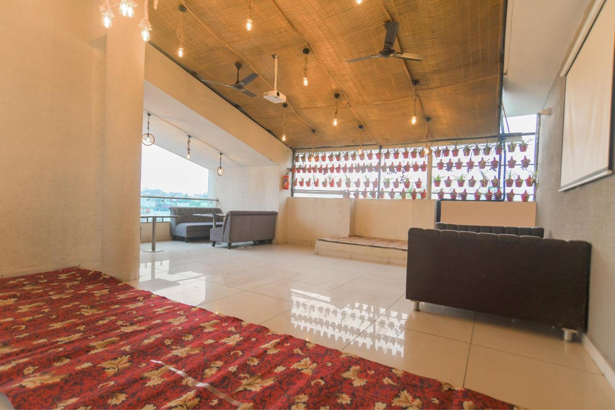 Hotel O Rudraksh Indore Esterno foto